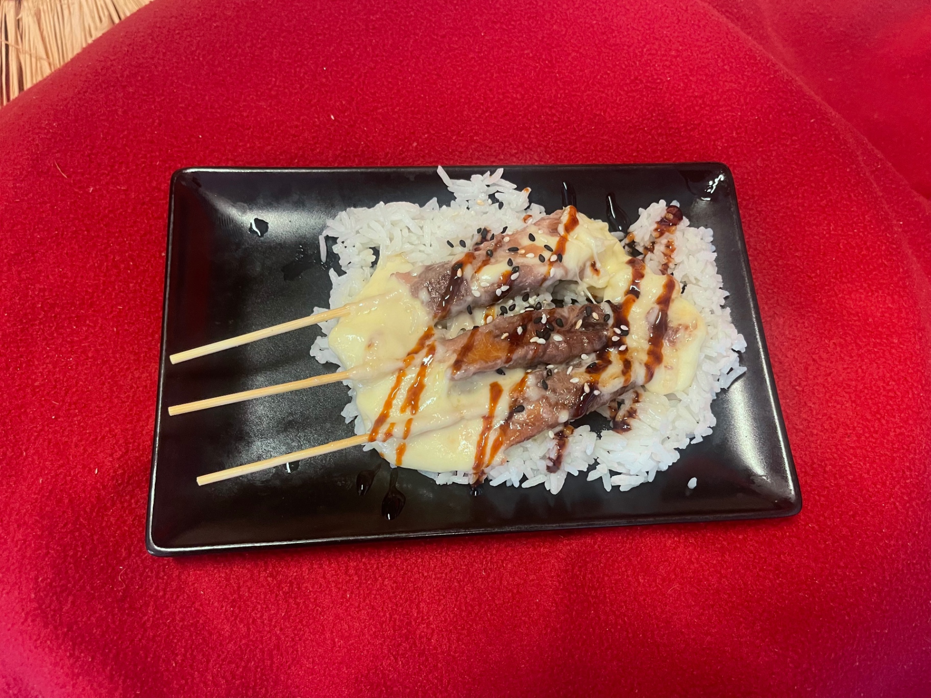 Brochettes (3 pièces) sur lit de riz 4