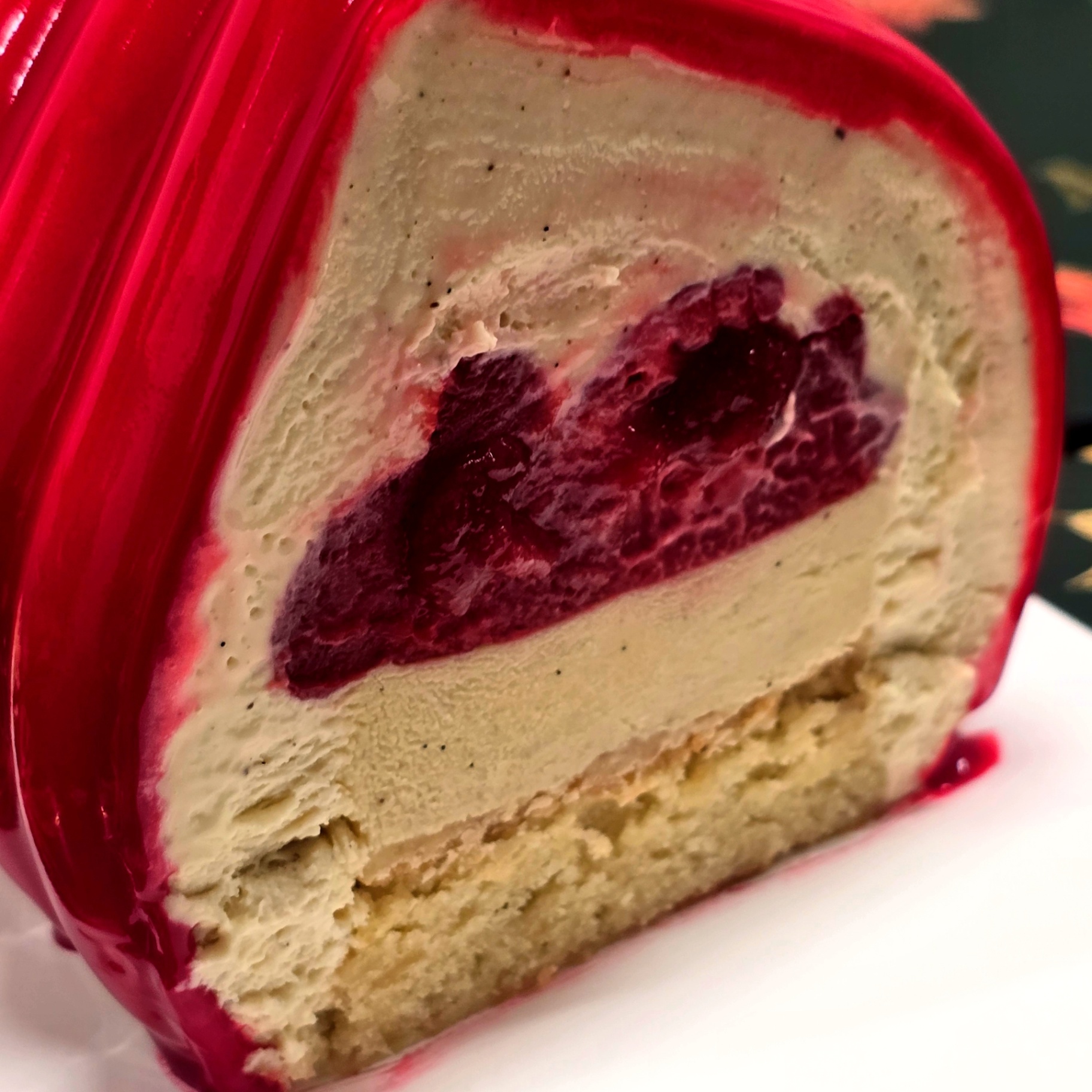 Bûche Vanille Framboise pour 8 à 10 personnes 2