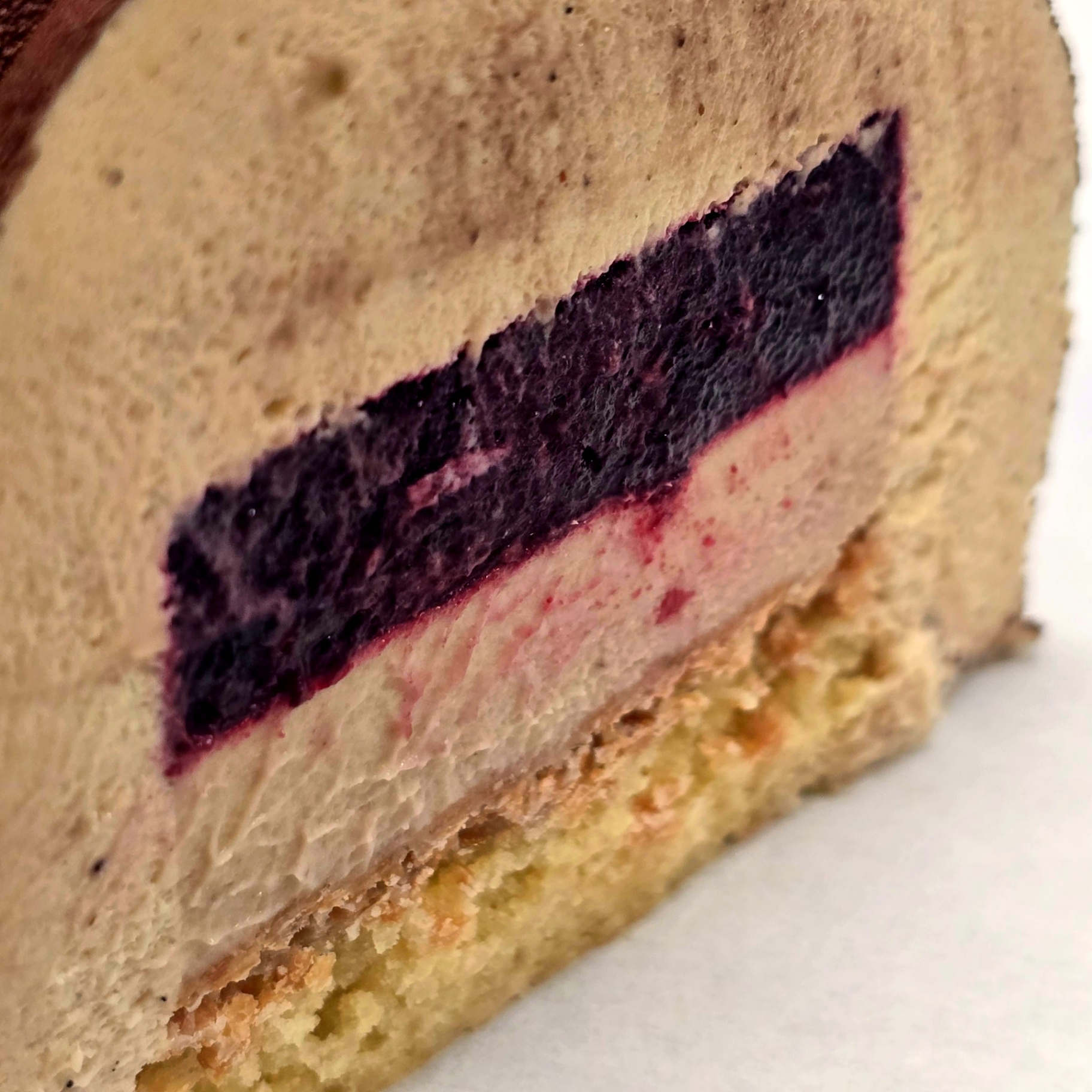 Bûche Marrons Cassis pour 8 à 10 personnes 2